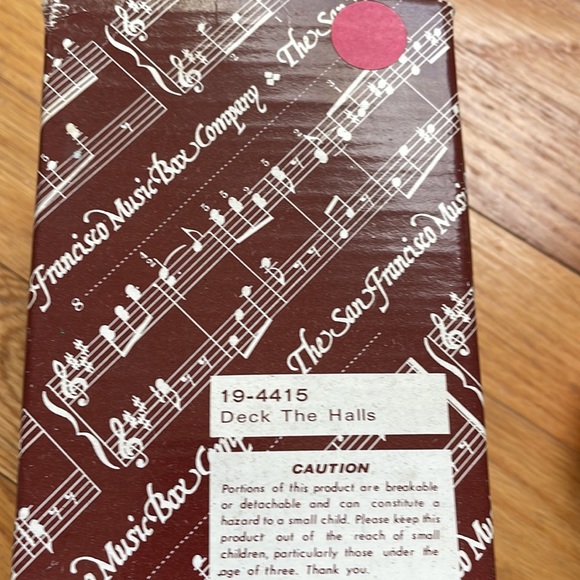 SALE Dinosaur Holiday Wind up Musical Figurine - Picture 6 of 6